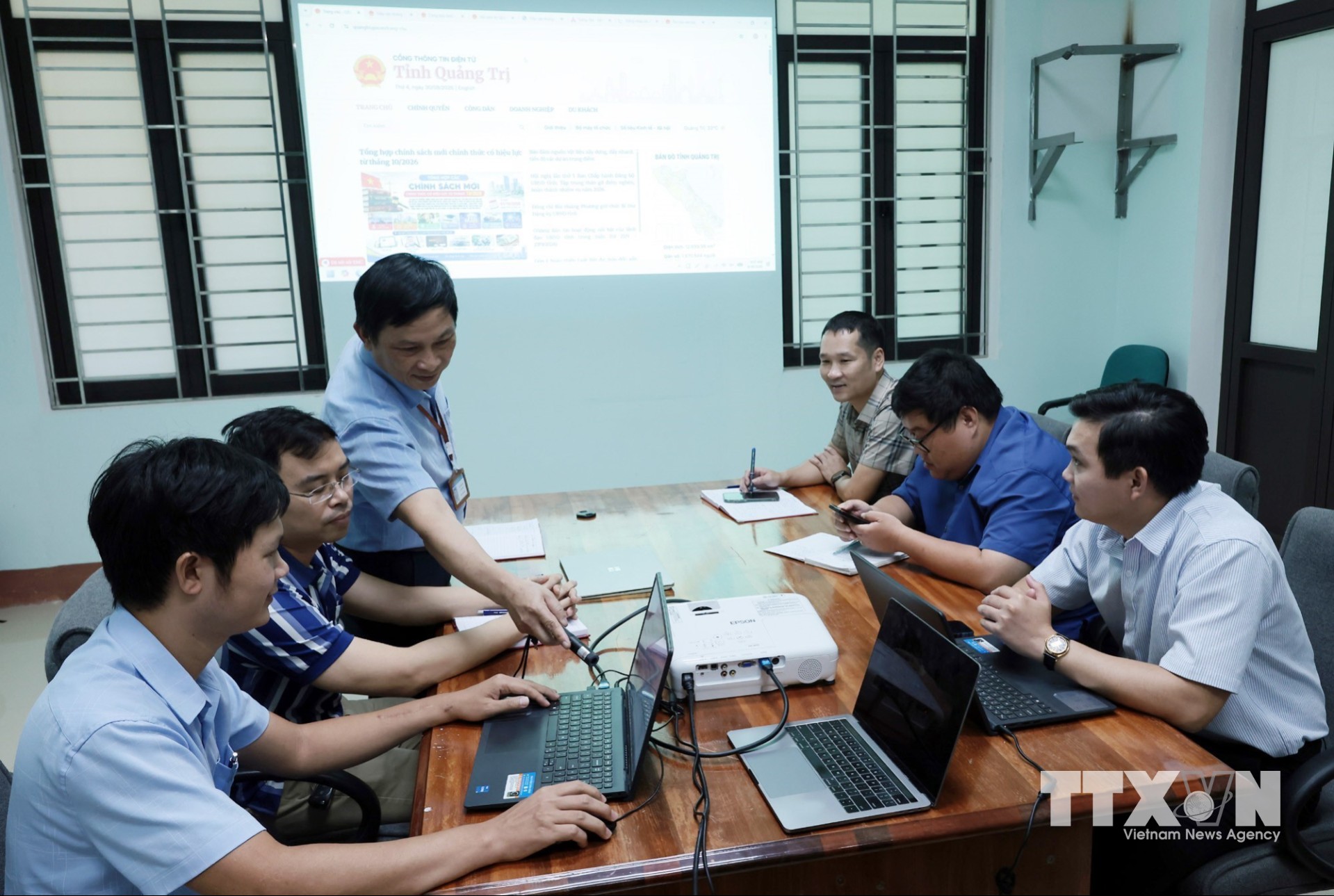 Quảng Trị đẩy mạnh chuyển đổi số, nâng cao hiệu quả phục vụ chính quyền số và người dân